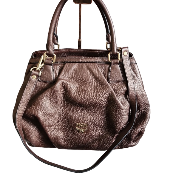 Metallic MCM Hobo🔥 - Picture 3 of 16